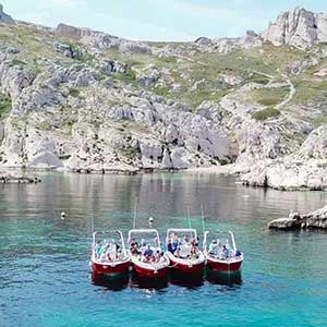 the fleet for groups into calanques