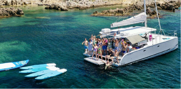 boats for group tours in calanques