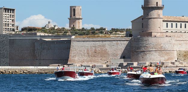 boats for group tours in calanques