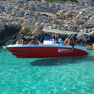 boat for Calanques